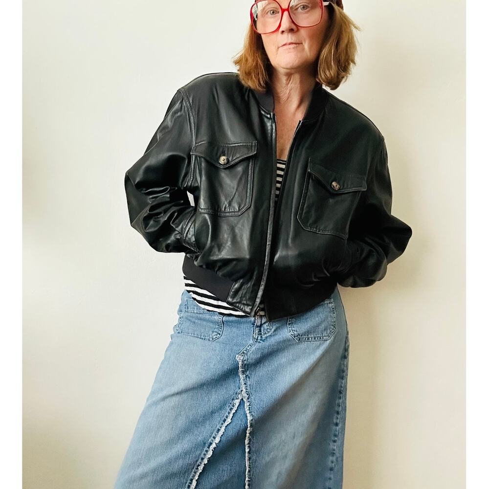 Womens Vintage 90s Leather Bomber Jacket Size M Black Classic Fall Staple